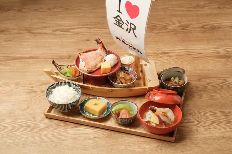 朝食一例