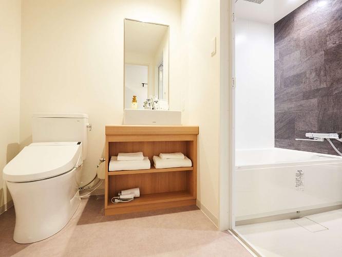  ツインルーム【バストイレ別・禁煙】ベッドが離れたセパレートタイプ。 バス、トイレ別の仕様。 [定員]大人2名＋6歳未満の添い寝2名。