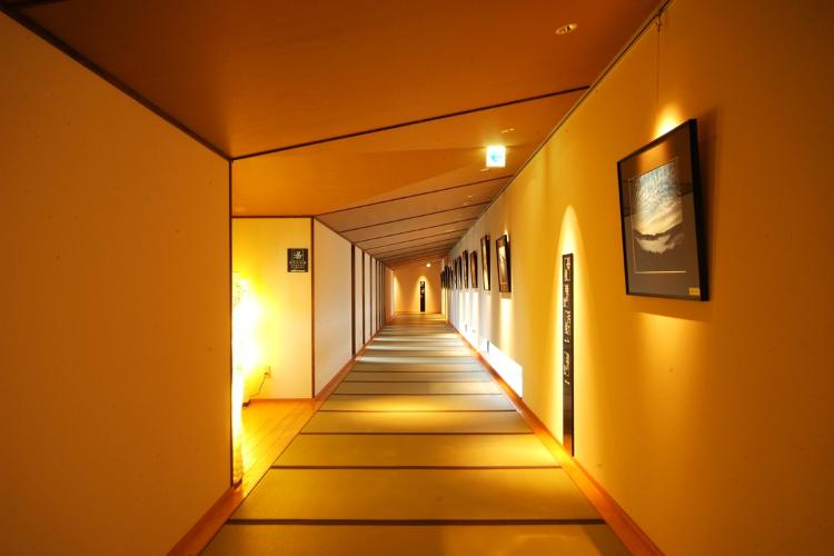 【全館畳敷き】全館畳敷きの館内では小さなお子様も安心してお過ごしいただけます