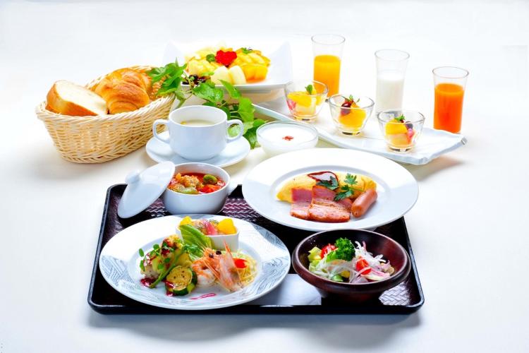 【朝食/洋食】彩り豊かな地の食材を使用した洋食※イメージ　