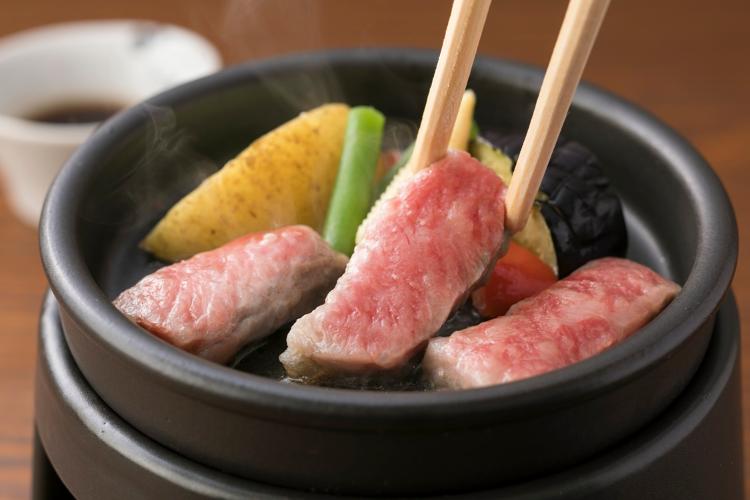 【熊野牛陶板焼き】地元ブランド牛「熊野牛」は、きめ細やかで柔らかく、肉そのものの風味に優れています　※イメージ