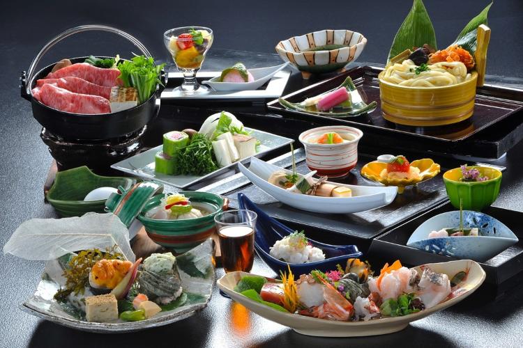 【季節の趣好会席】地元ブランド牛「熊野牛」を使用した一品をはじめ、お好みに合わせて選べる料理もご用意　※イメージ