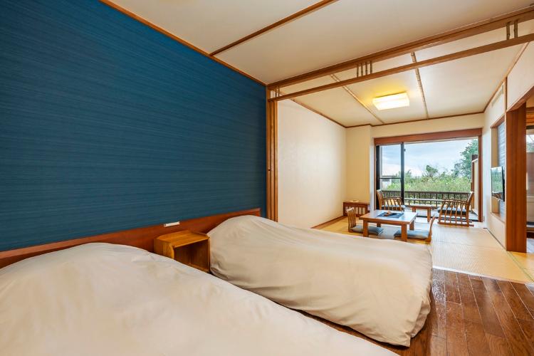 【波の抄/和洋室/眺望:庭/沸かし湯】ベッド2台、3名様以上の場合は追加で和布団をご用意いたします
