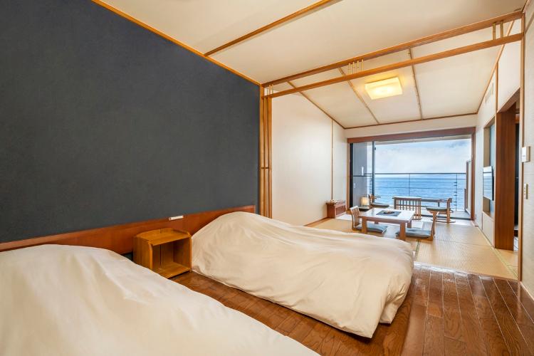 【波の抄/和洋室/眺望:海/沸かし湯】ベッド2台、3名様以上の場合は追加で和布団をご用意いたします