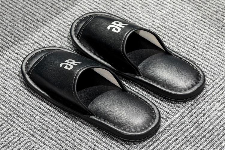【全室完備】スリッパ