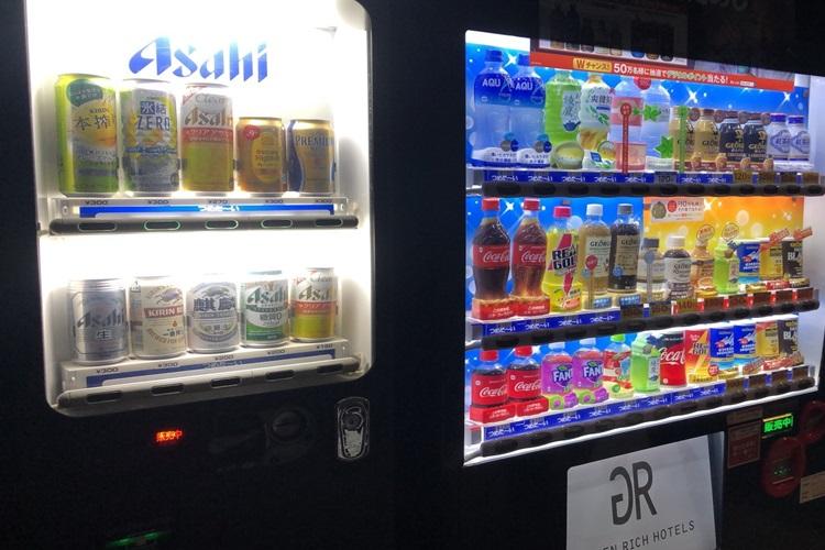 【自動販売機】1階と5階にあります