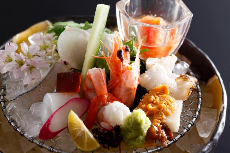 季節ごとに厳選された食材を散りばめた逸品会席（料理イメージ）