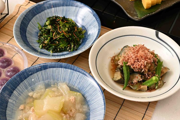 シェフこだわりのお惣菜は日替わりで3種類スタンバイ