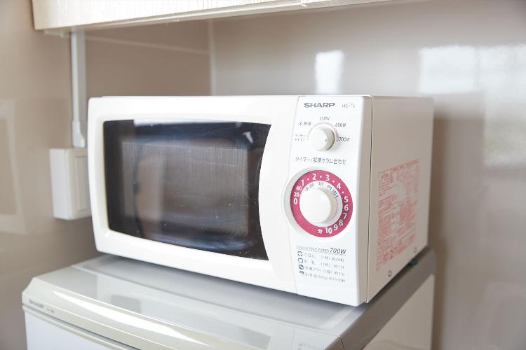 客室備品　長期滞在の方にも嬉しい電子レンジ完備。