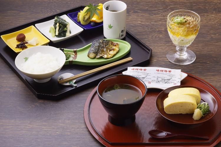 朝食