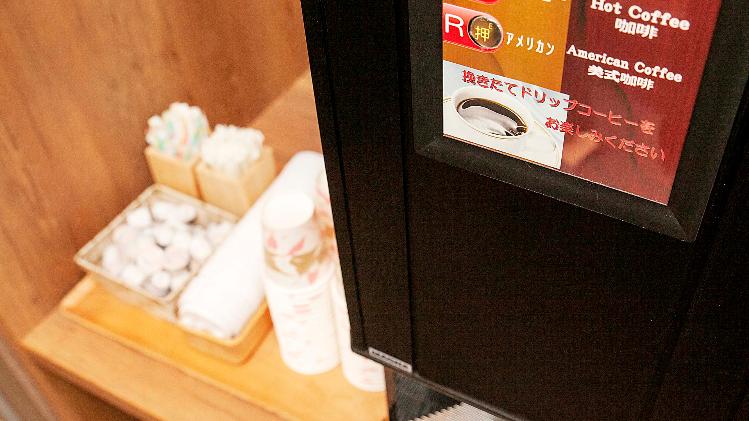 ロビーにてセルフコーヒーご利用頂けます。
