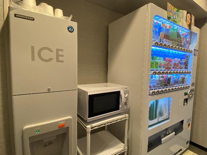 6F自動販売機、電子レンジ、製氷機