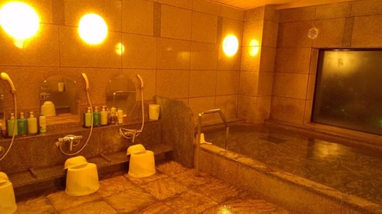 男性大浴場14F  洗い場7箇所ございます