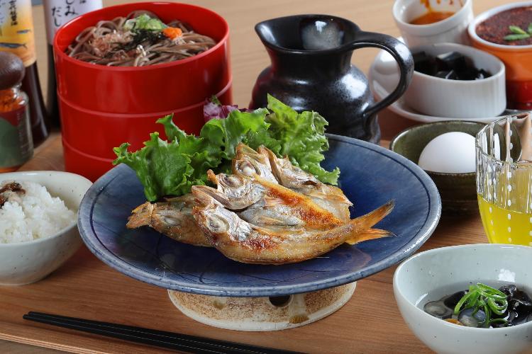 朝食　撮影：GR