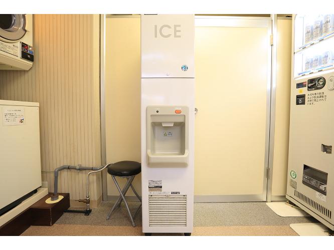5階に製氷機をご用意しております。