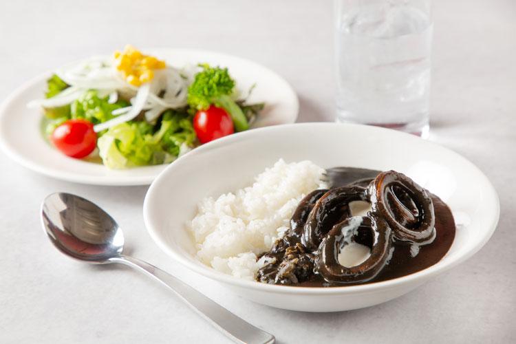 ★函館といえばイカ！イカカレーもご用意しております