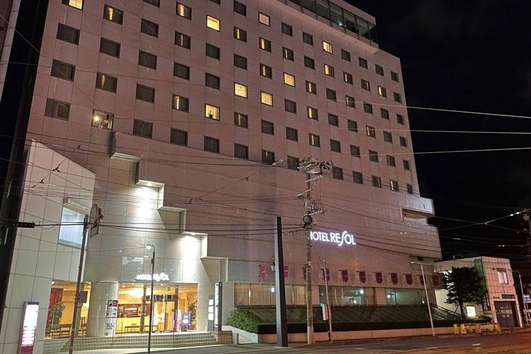 ★ホテルリソル函館外観（夜）