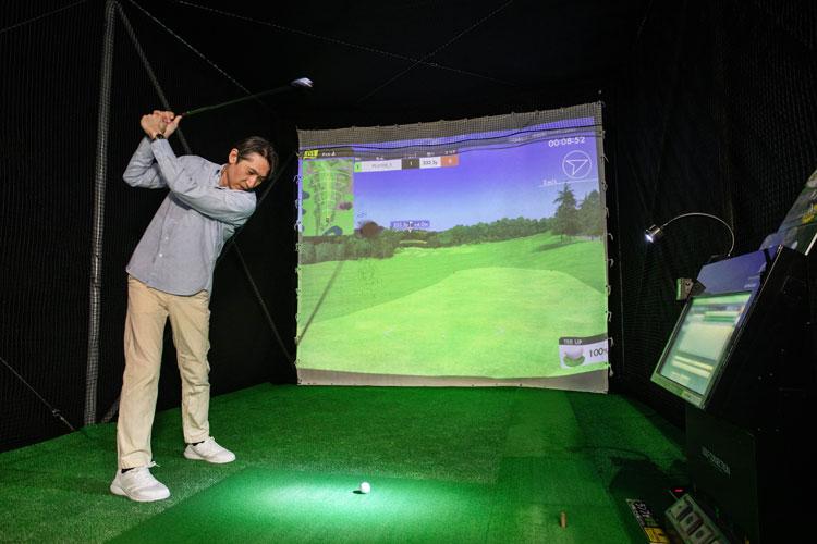 ★スポーツプラザ「シミュレーションゴルフ」