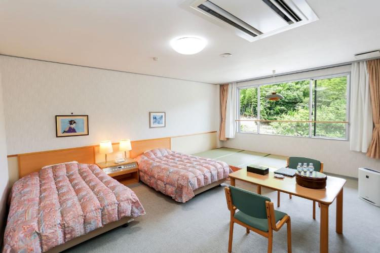 当館1室のみの洋室（ツイン）です。