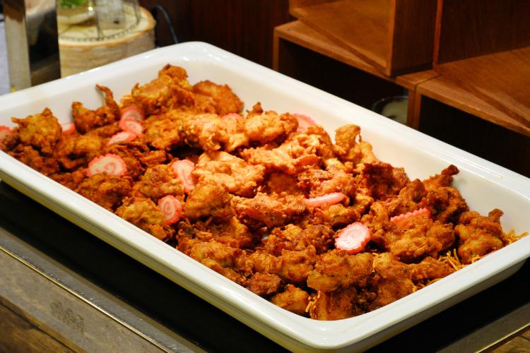 【夕食バイキング】サクサク、熱々の揚げ物を召し上がれ