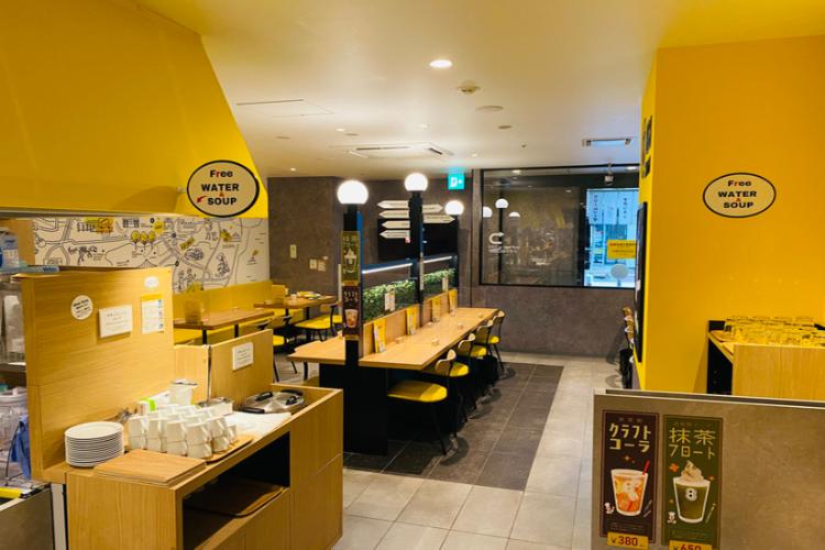 日本一ナポリタン＆伝統のハンバーグの専門店「HACHI」の系列店 洋食屋「MAGO HACHI」内観