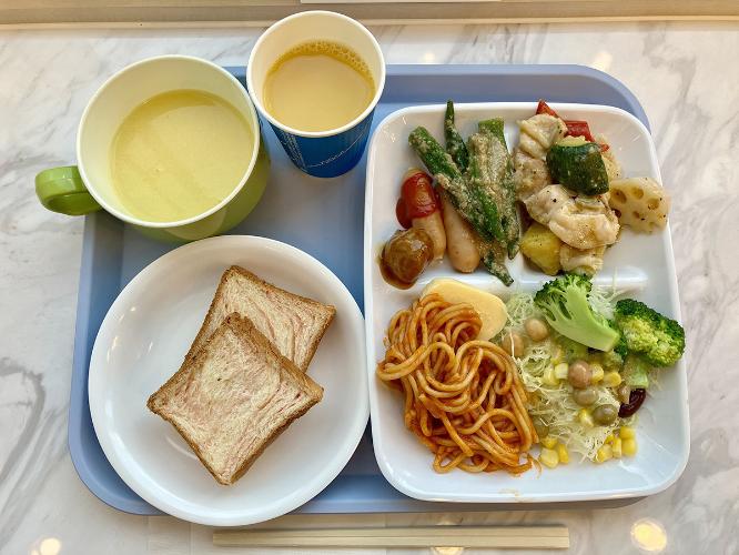 朝食
