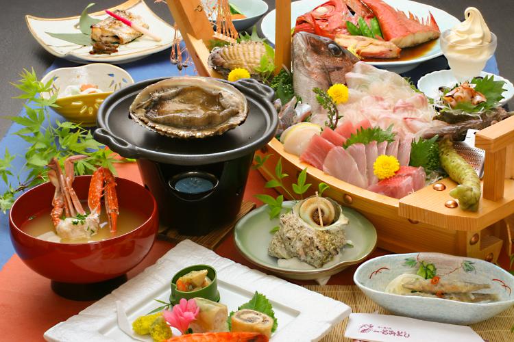 夕食・アワビ付きグルメプラン調理例