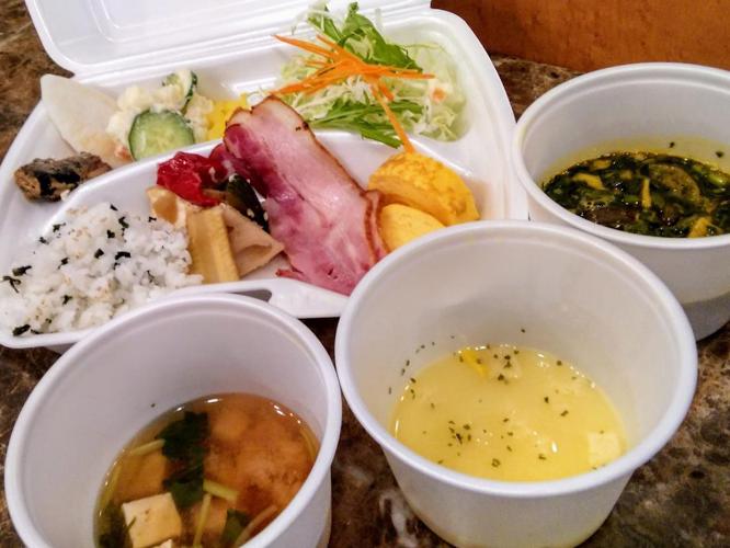 朝食