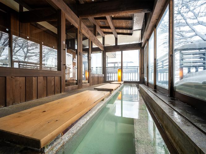 足湯に浸かりながらの～んびりと