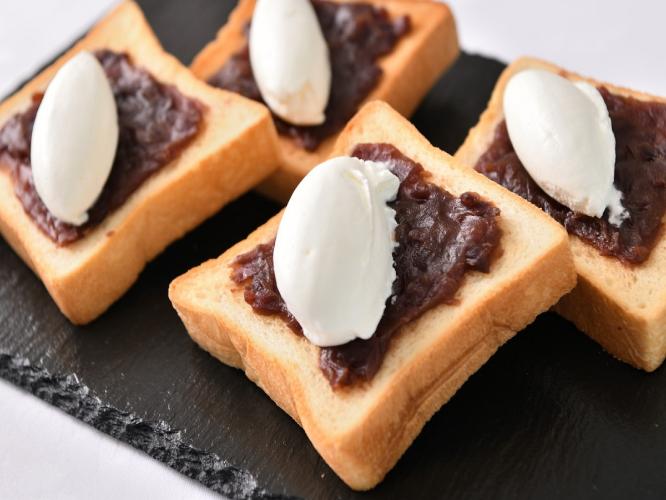 名古屋めしも楽しめる朝食ブッフェ　小倉トースト