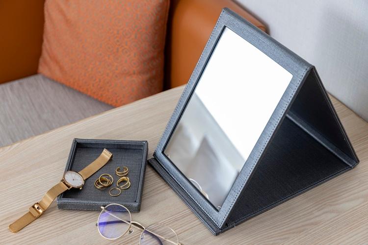 客室備品｜鏡・アクセトレイ　※画像はイメージです。