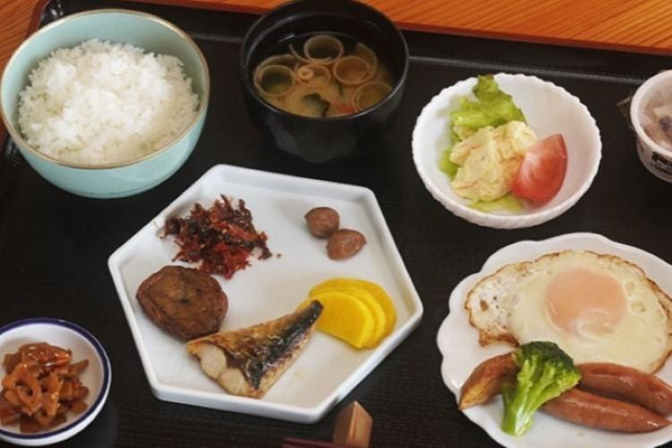 朝食一例