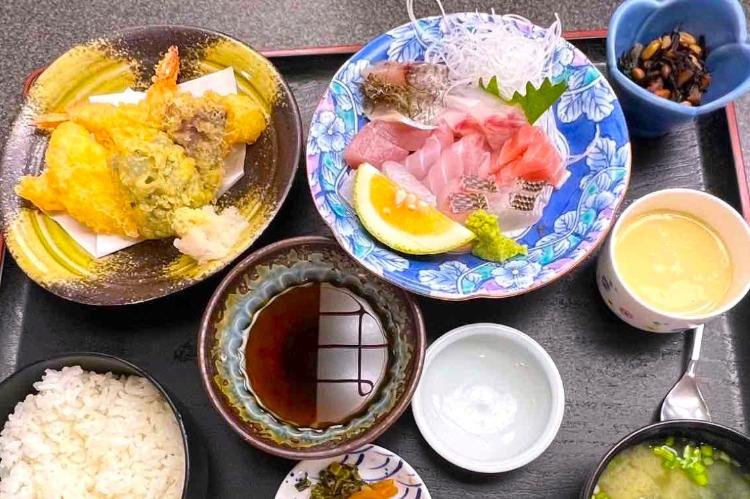夕食一例　日替りで料理内容は変わります