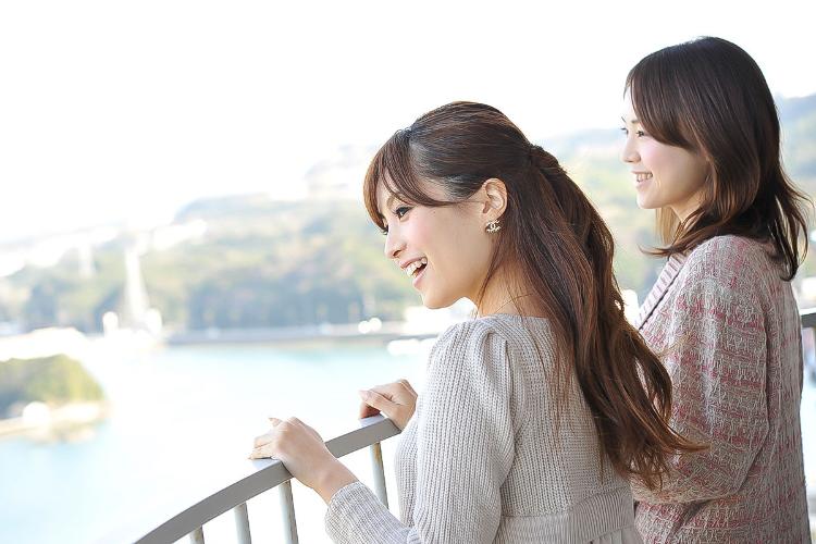 ・バルコニーから海を眺めて