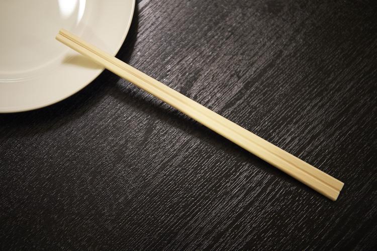 割り箸（フロントまでお問い合わせください）