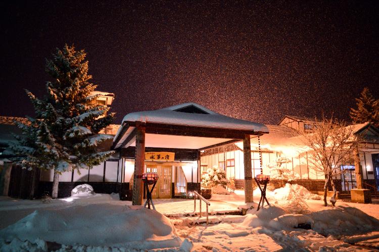 外観_冬の夜