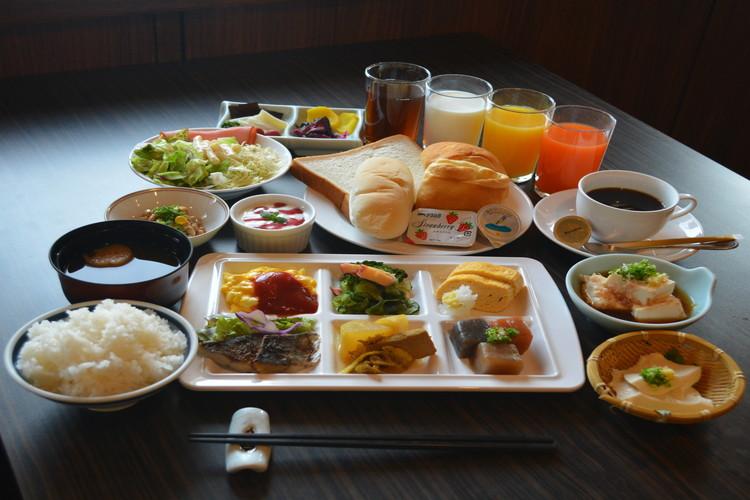 朝食