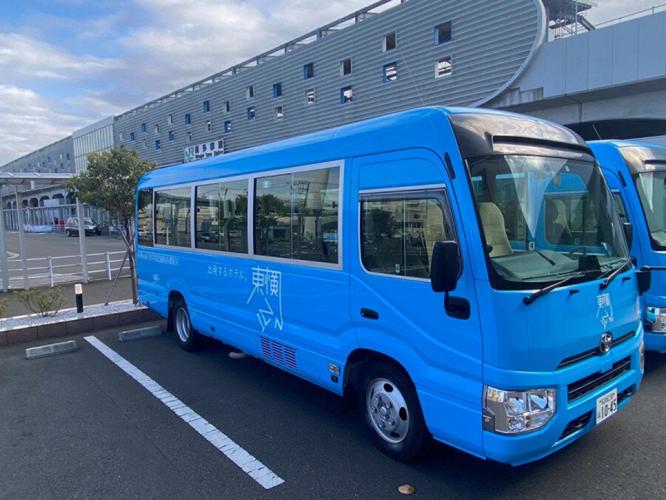 シャトルバス