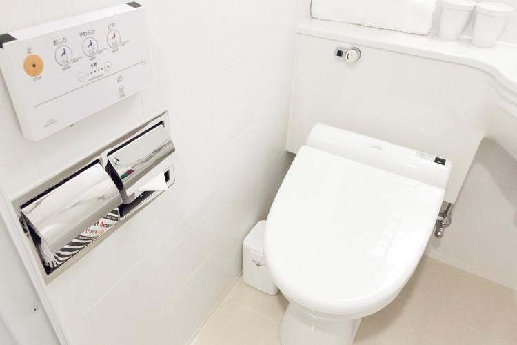 全室に温水洗浄便座を採用。