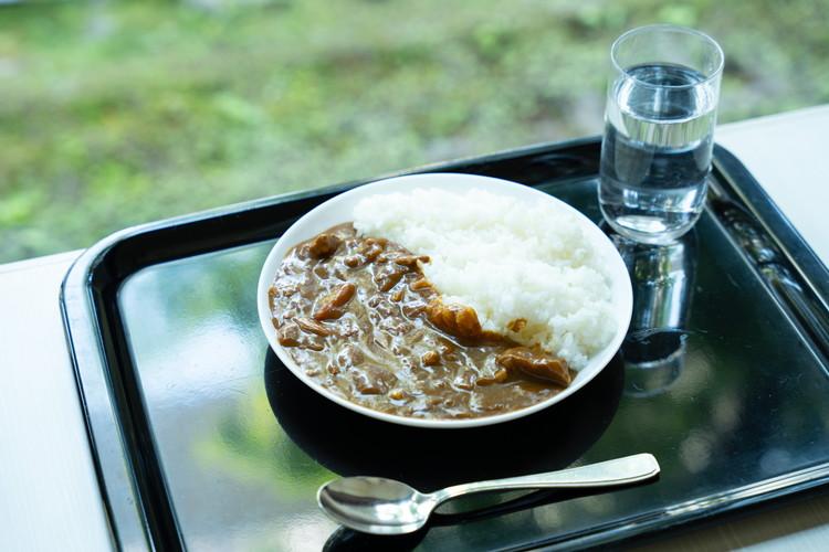 朝食盛り付け例　カレーライス