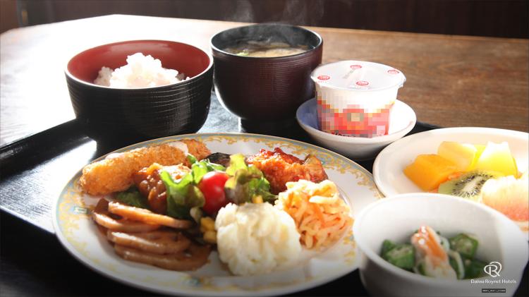 朝食会場：　1階　海鮮居酒屋　はなの舞<BR>朝食内容：和食ビュッフェ