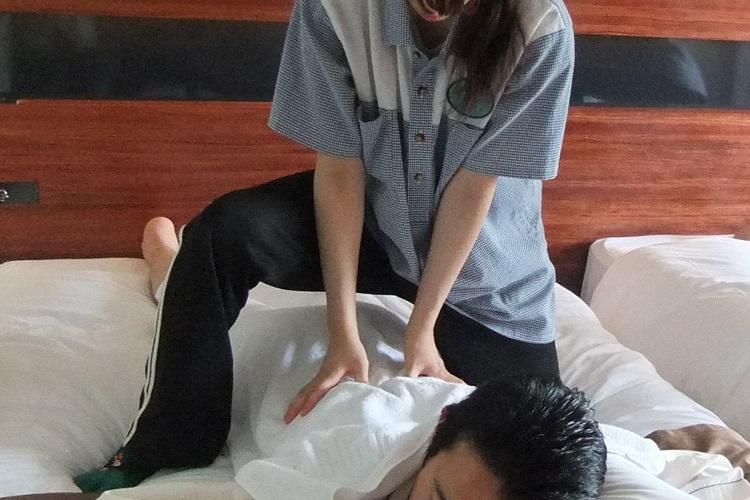お部屋でリラックス　ボディケア（有料）