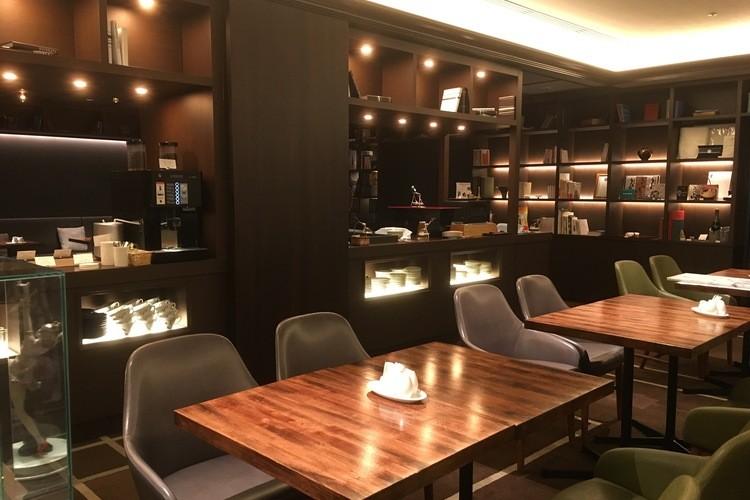 ライブラリーラウンジ「シルク」