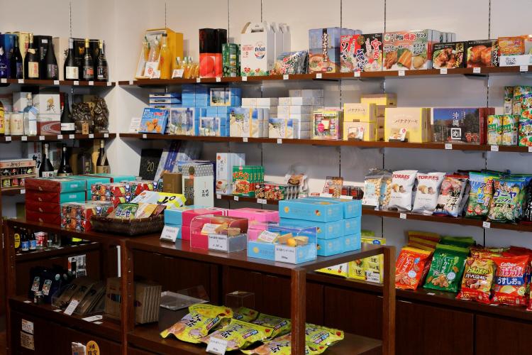 【アラマンダブティック】お部屋で楽しんでいただけるスイーツや軽食、お酒もご用意しております。