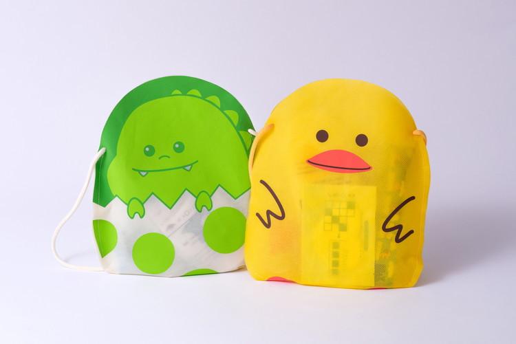 かわいいバッグに入ったお子様用アメニティグッズをご用意しております。フロントまでお申し付けください。