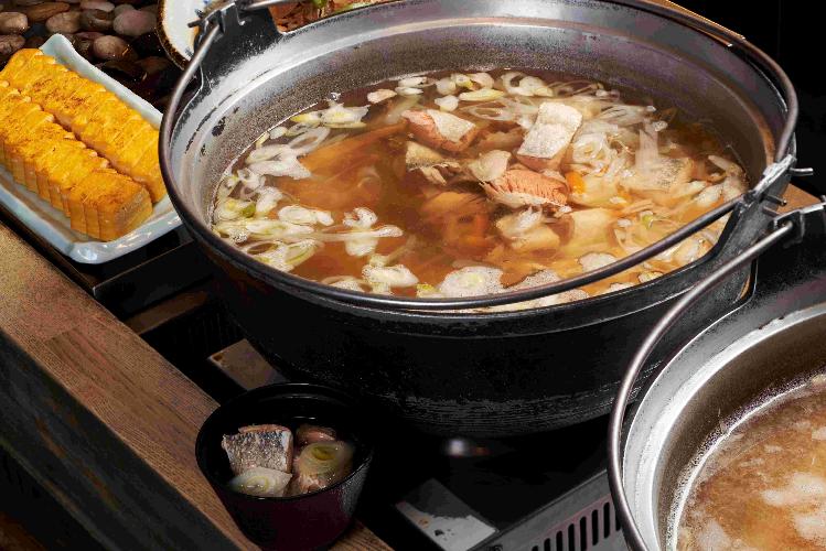 【朝食/汁物】北海道名物「三平汁」は是非ご賞味あれ。北海道の風土をご堪能頂けます。