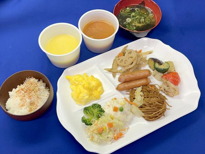 朝食