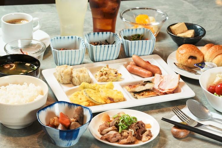 朝食メニュー（洋食盛り付け例）