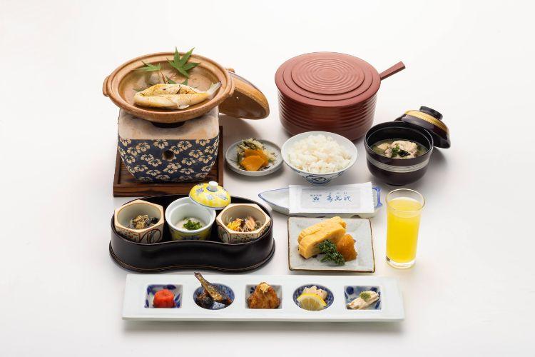 朝食