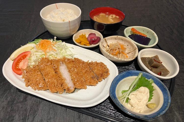 ?廣新米穀 高崎駅前店　とんかつ御膳